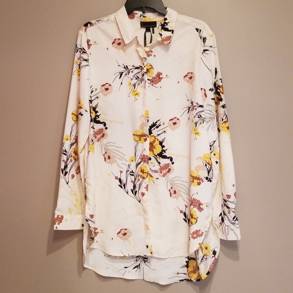 i jeans by Buffalo Tops - ♥️💋🆕️I Jeans by Buffalo beige flowery tunic